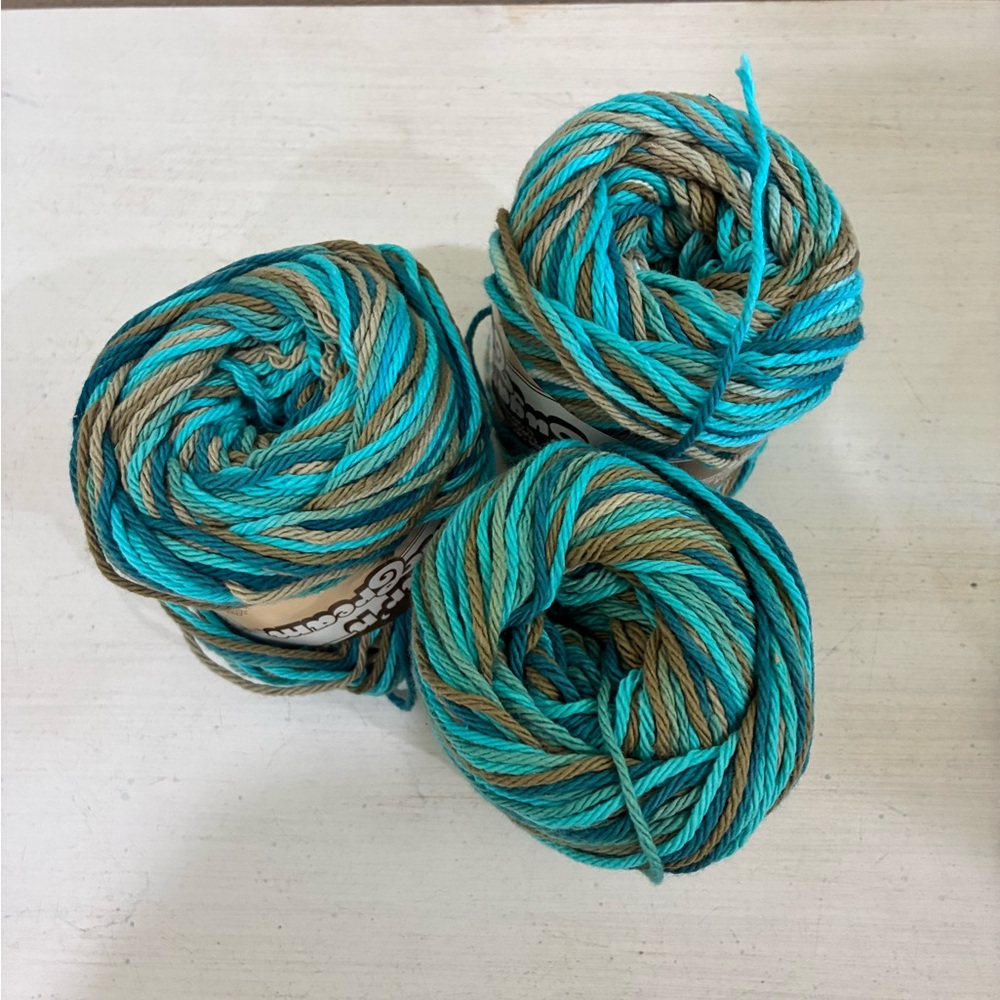 Lily Turquoise and Brown Yarn Set